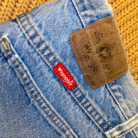 Wrangler Jeans - Picture 4 of 6